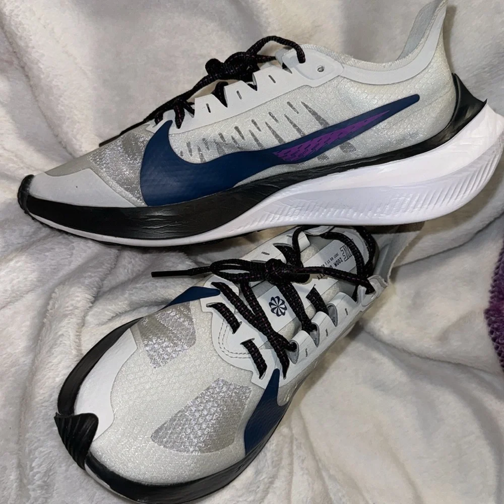 Nike Zoom Gravity Photon Light Grey Running Athletic Shoes
